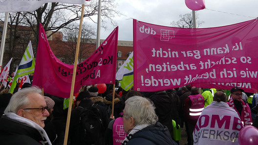 Rund 300 Teilnehmer bei Demo in Erfurt